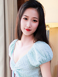 Asian single Qiqi (Qi) from Zhengzhou, China