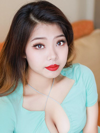 Asian woman Zhirui (Rui) from Taiyuan, China