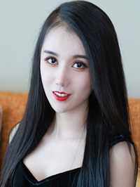 Asian woman Xin (Xin) from Taiyuan, China