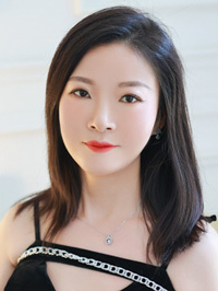Asian woman Qian (Qian) from Zhengzhou, China