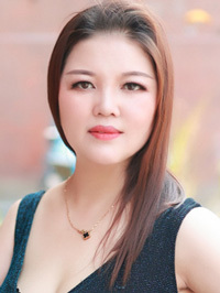 Asian single Caixia (Xia) from Zhengzhou, China
