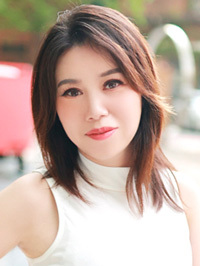 Asian single Yan (Yan) from Zhengzhou, China