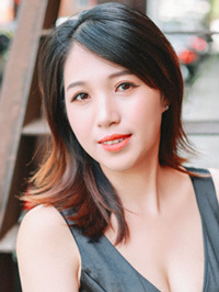 Asian woman Jing (Jing) from Zhengzhou, China