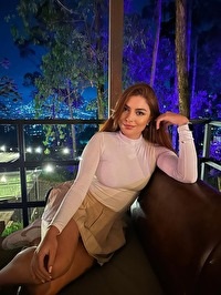 Latin single Mariana from Medellín, Colombia
