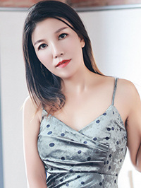 Asian woman Jing (Jing) from Zhengzhou, China