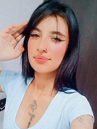 Latin single Diana Valentina from Bello, Colombia