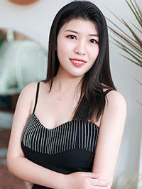 Asian single Yaqi (Qi) from Zhengzhou, China