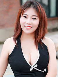 Asian woman Haiyue (Yue) from Zhengzhou, China