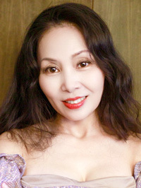 Asian woman Yuqing (Qing) from Chongqing, China