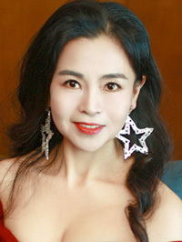 Asian woman Weizhen (Zhen) from Shanghai, China