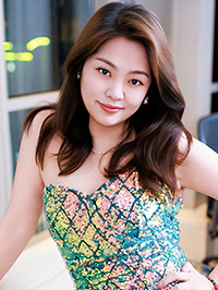 Asian woman Wenting (Ting) from Shanghai, China