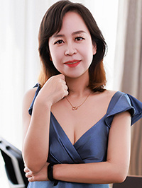 Asian woman Jie (Jie) from Taiyuan, China