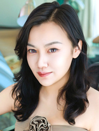 Asian single Shunhong (Hong) from Shanghai, China