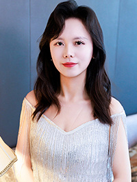 Asian woman Xiaoqing (Qing) from Suzhou, China