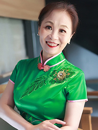 Asian single Jianqin (Qin) from Zhengzhou, China