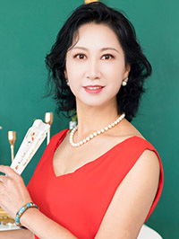 Asian woman Lianping (Ping) from Suzhou, China