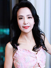 Asian woman Fang (Fang) from Suzhou, China