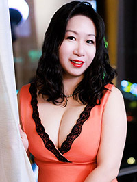 Asian woman Beilei (Lei) from Shanghai, China