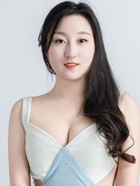 Asian woman Xin (Xin) from Taiyuan, China