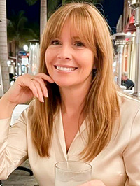 Latin single Evelin from Miami, Florida, United States