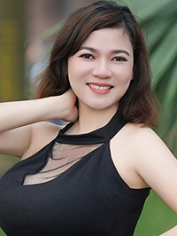 Asian woman Thi Minh (Minh) from Ho Chi Minh City, Vietnam