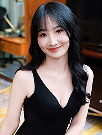 Asian woman Huajie (Jie) from Qingdao, China