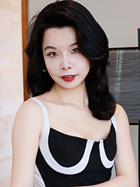 Asian woman Nini (Ni) from Wenzhou, China