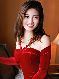 Asian woman Fangyu (Yu) from Shanghai, China