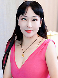 Asian woman Xiying (Ying) from Wugang, China