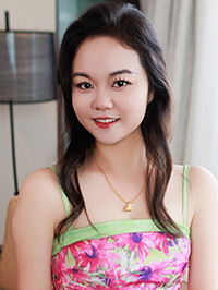 Asian woman Enyu (Yu) from Haikou, China