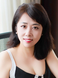Asian woman Xiuling (Ling) from Suzhou, China