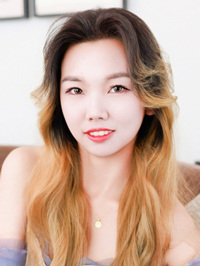 Asian woman Fan (Fan) from Shanghai, China