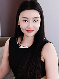 Asian woman Lili (Li) from Shanghai, China