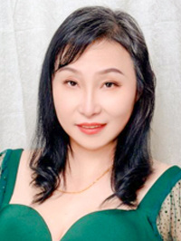 Asian woman Haiyan (Yan) from Changsha, China