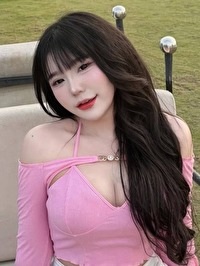 Asian single Nguyen from Hanoi, Vietnam