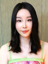 Asian woman Limin (Min) from Shanghai, China
