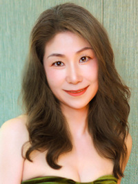 Asian woman Chunxiang (Xiang) from Shanghai, China