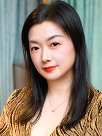Asian woman Fengbei (Bei) from Shanghai, China