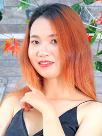 Asian woman Dinh Yen Ngoc (Ngoc) from Ho Chi Minh City, Vietnam