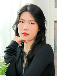 Asian woman Nguyen Phuong Mai (Mai) from Ho Chi Minh City, Vietnam