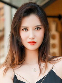 Asian woman Yunjie (Jie) from Zhengzhou, China