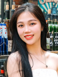 Asian woman Yunxuan (Xuan) from Zhengzhou, China
