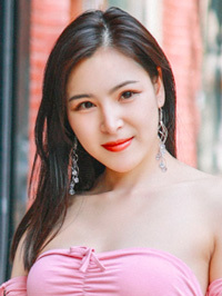 Asian woman Xiaohong (Hong) from Zhengzhou, China