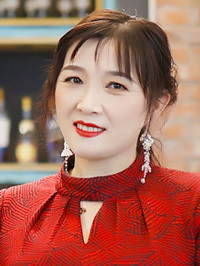 Asian woman Qingzhi (Zhi) from Zhengzhou, China