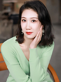 Asian woman Wenqin (Qin) from Puyang, China