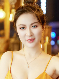 Asian woman Yipu (Pu) from Xi'an, China