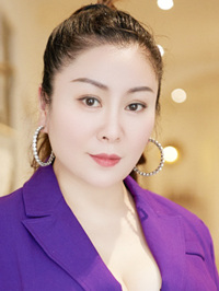 Asian woman Yan (Yan) from Xi'an, China