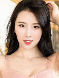 Asian woman Qian (Qian) from Zhengzhou, China