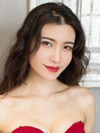 Asian woman Yuchen (Chen) from Tianjin, China