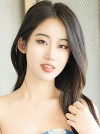 Asian woman Ziying (Ying) from Tongchuan, China